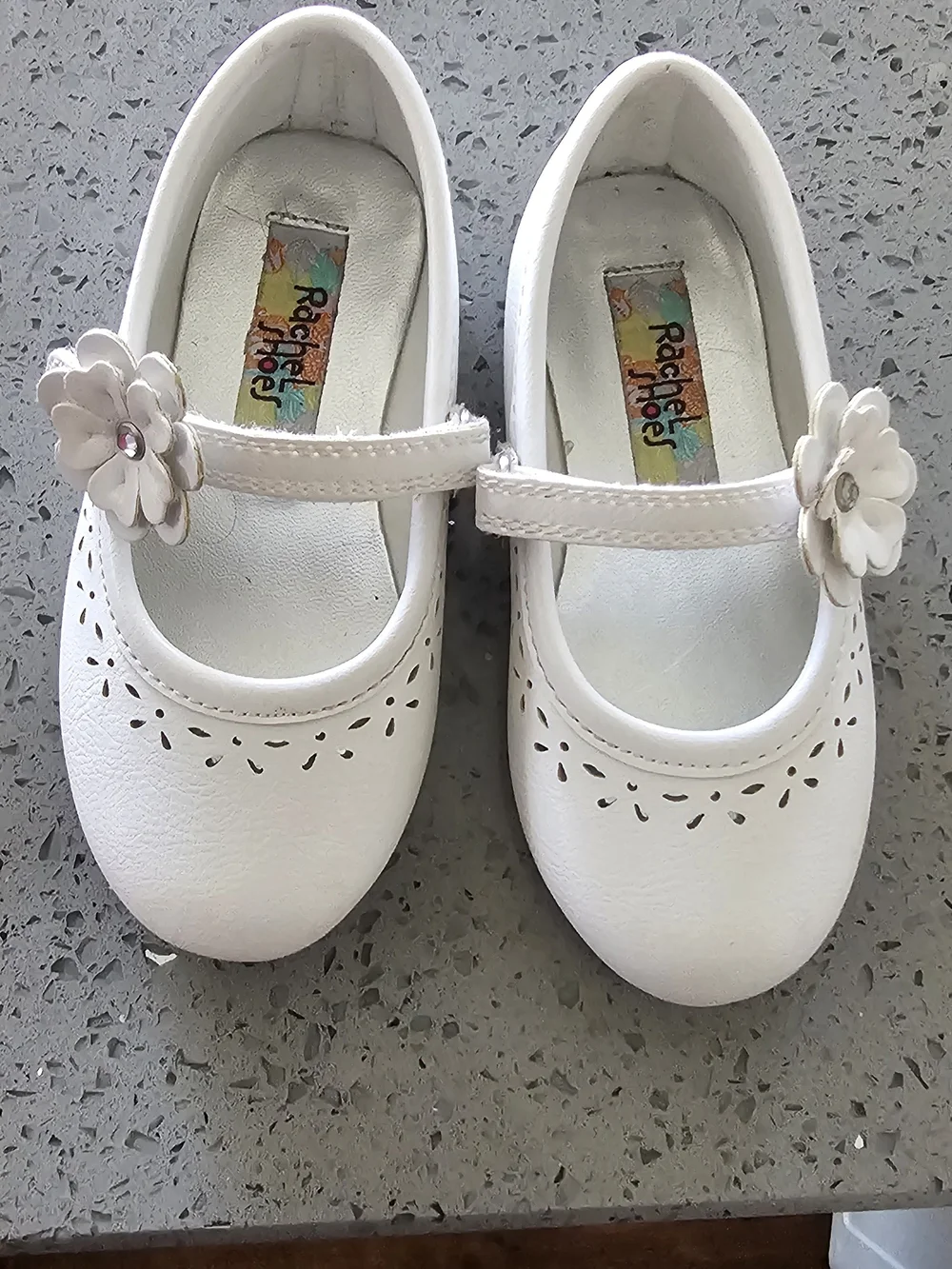 Rachel Shoes White Girls' Mary Jane Dress Shoes with Flower Accent